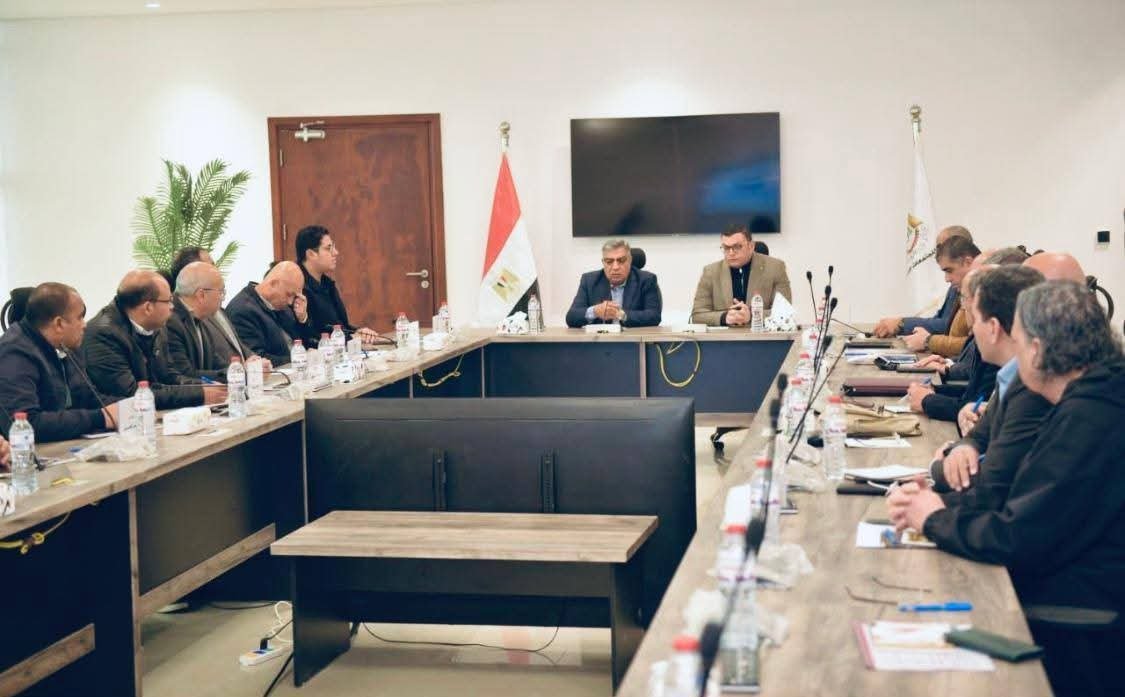 وزير الإسكان ومحافظ الدقهلية يتابعان موقف الخدمات بالمدينة