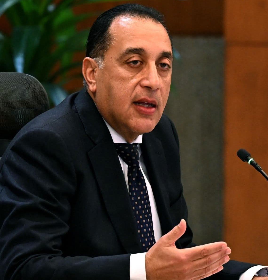 رئيس الوزراء يهنئ وزير الداخلية بذكرى عيد الشرطة