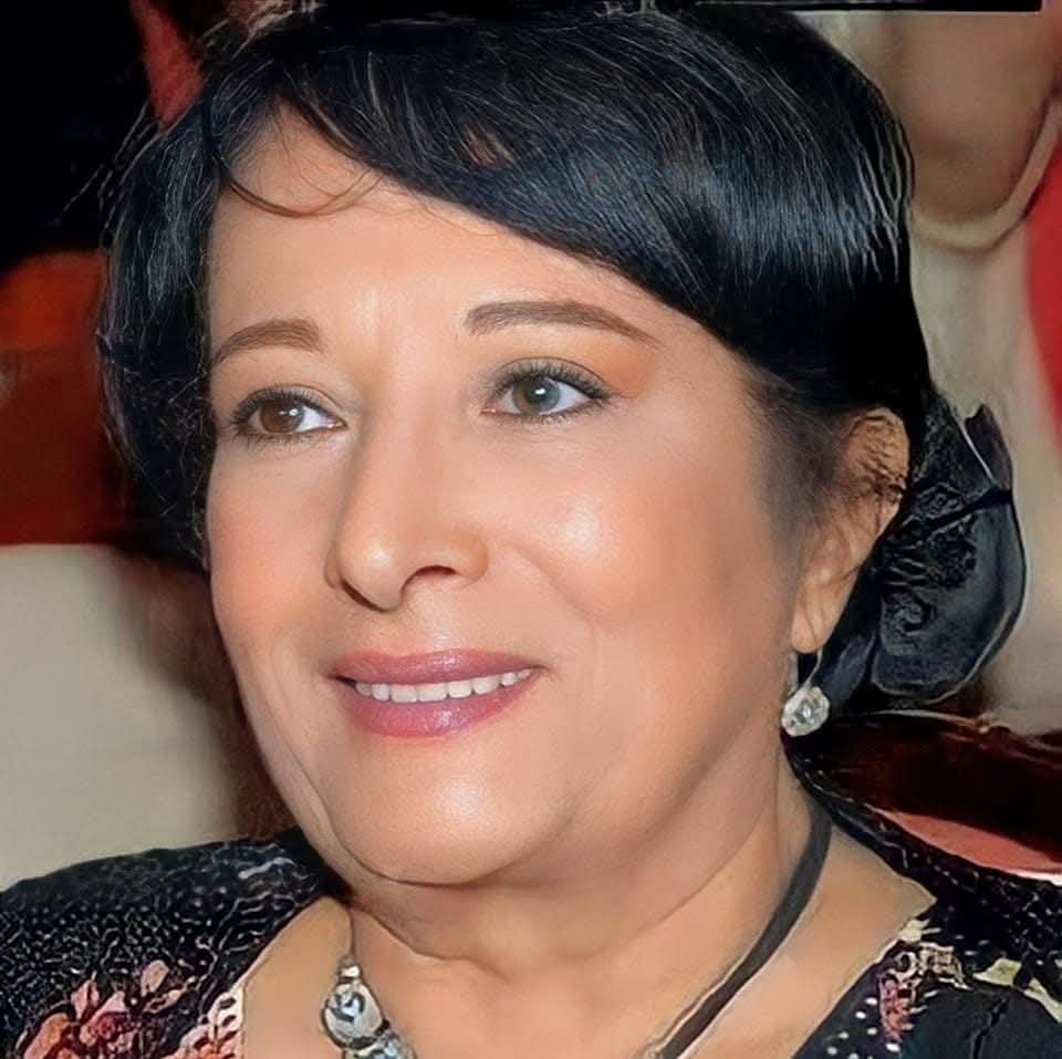 سميرة عبد العزيز: سميحة أيوب حمتني من هجوم بنات المسرح