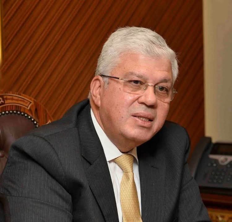 عاشور: وزير التعليم العالي يهنئ كليات الجامعات الحكومية الفائزة بجائزة مصر للتميز الحكومي