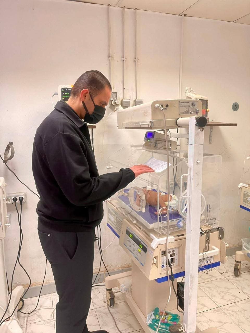 الطيب يتفقد المنشآت الصحية بالغردقة ويوجه برفع كفاءة أسرة الطوارئ والالتزام بجداول الصيانة الدورية