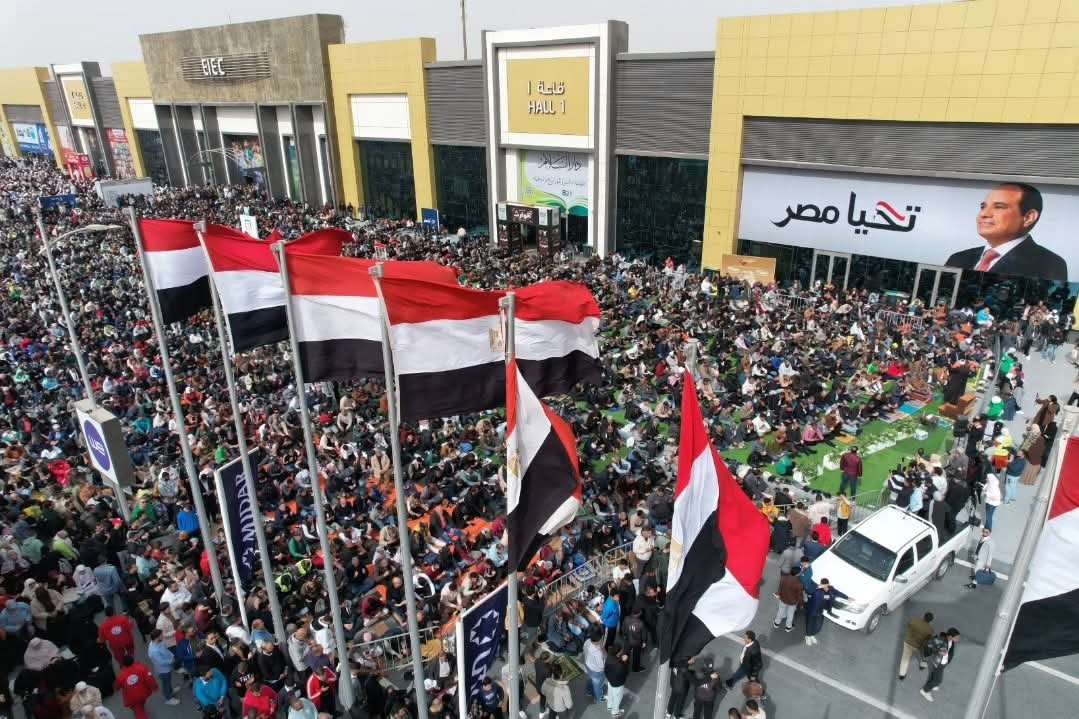 معرض القاهرة الدولي للكتاب يتخطي 4.5 مليون زائر خلال تسعة أيام منذ افتتاحه للجمهور 5 معرض القاهرة الدولي للكتاب يتخطي 4.5 مليون زائر خلال تسعة أيام منذ افتتاحه للجمهور