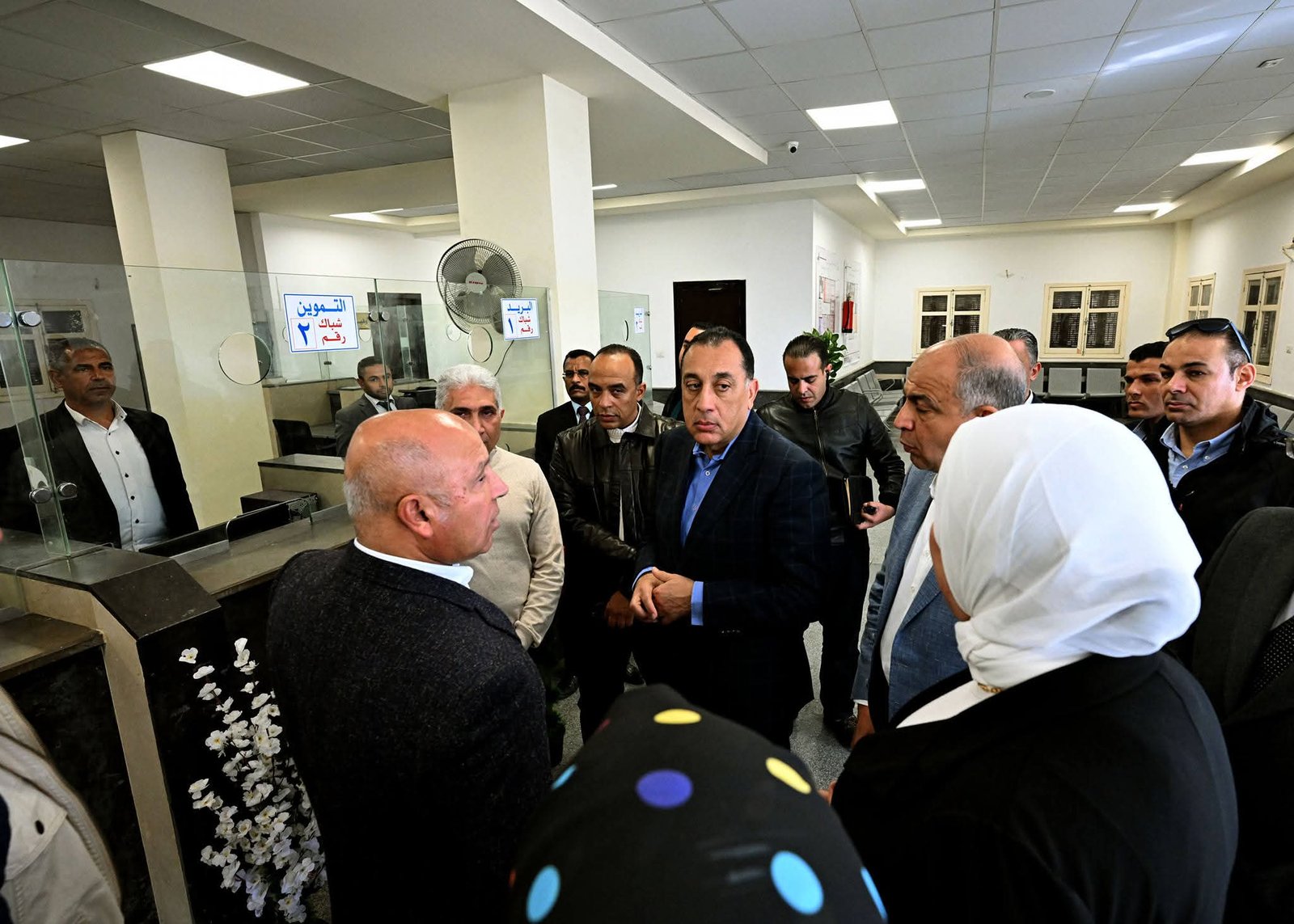 رئيس الوزراء يتفقد سير العمل والخدمات المقدمة للمواطنين بالمركز التكنولوجي بقرية "تونا الجبل" بمحافظة المنيا 3 رئيس الوزراء يتفقد سير العمل والخدمات المقدمة للمواطنين بالمركز التكنولوجي بقرية "تونا الجبل" بمحافظة المنيا