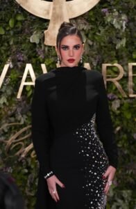 "درة" تخطف الأضواء بإطلالة سوداء فاخرة في حفل Joy Awards 2026"