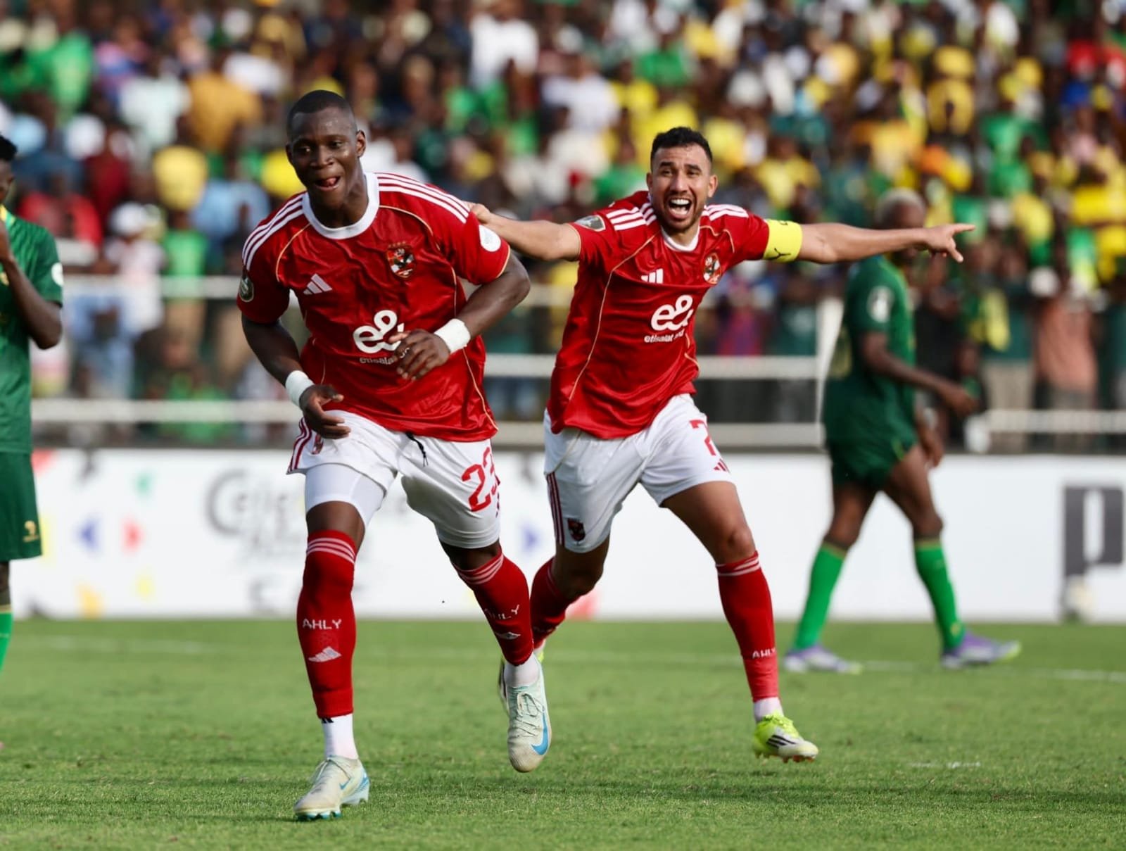الأهلي يعود من زينجبار بتعادل بطعم الانتصار