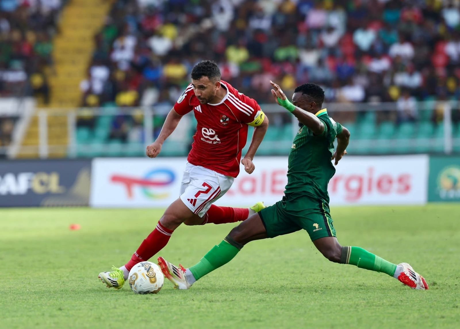 الأهلي يعود من زينجبار بتعادل بطعم الانتصار