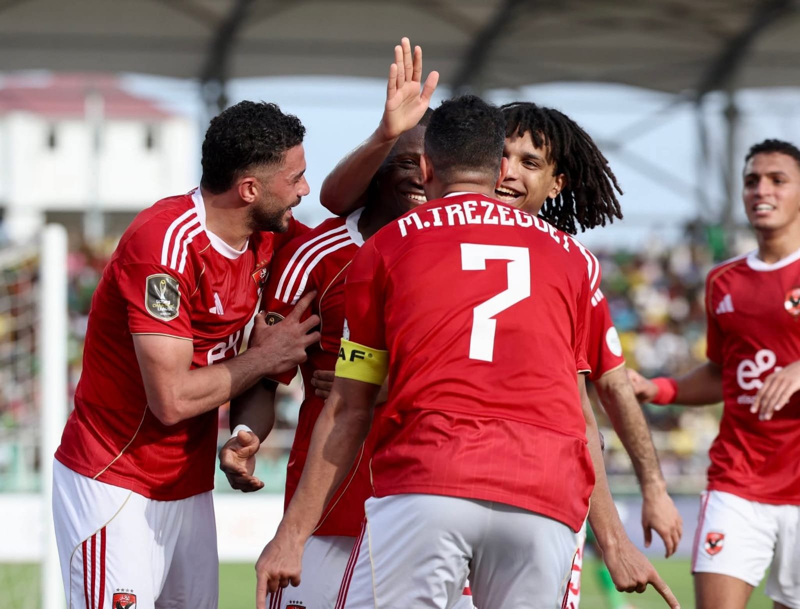 الأهلي يعود من زينجبار بتعادل بطعم الانتصار