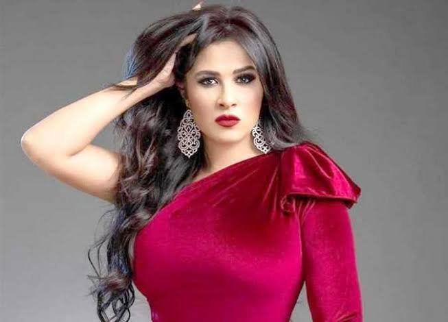 ياسمين عبد العزيز ترد على نشر صور مفبركة لها: حملات ممنهجة