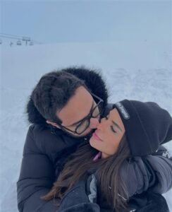 كريم فهمي يحتفل بعيد ميلاد زوجته بكلمات مؤثرة : كل سنة وإنت دايما الأحلى والأجمل