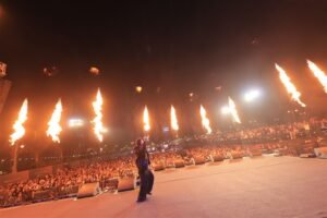 أحمد سعد يشعل ختام مهرجان "شتاء مدينتي" ويصطحب أولاده إلى المسرح للاحتفال مع جمهوره