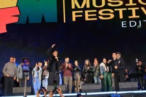 أحمد سعد يشعل ختام مهرجان "شتاء مدينتي" ويصطحب أولاده إلى المسرح للاحتفال مع جمهوره