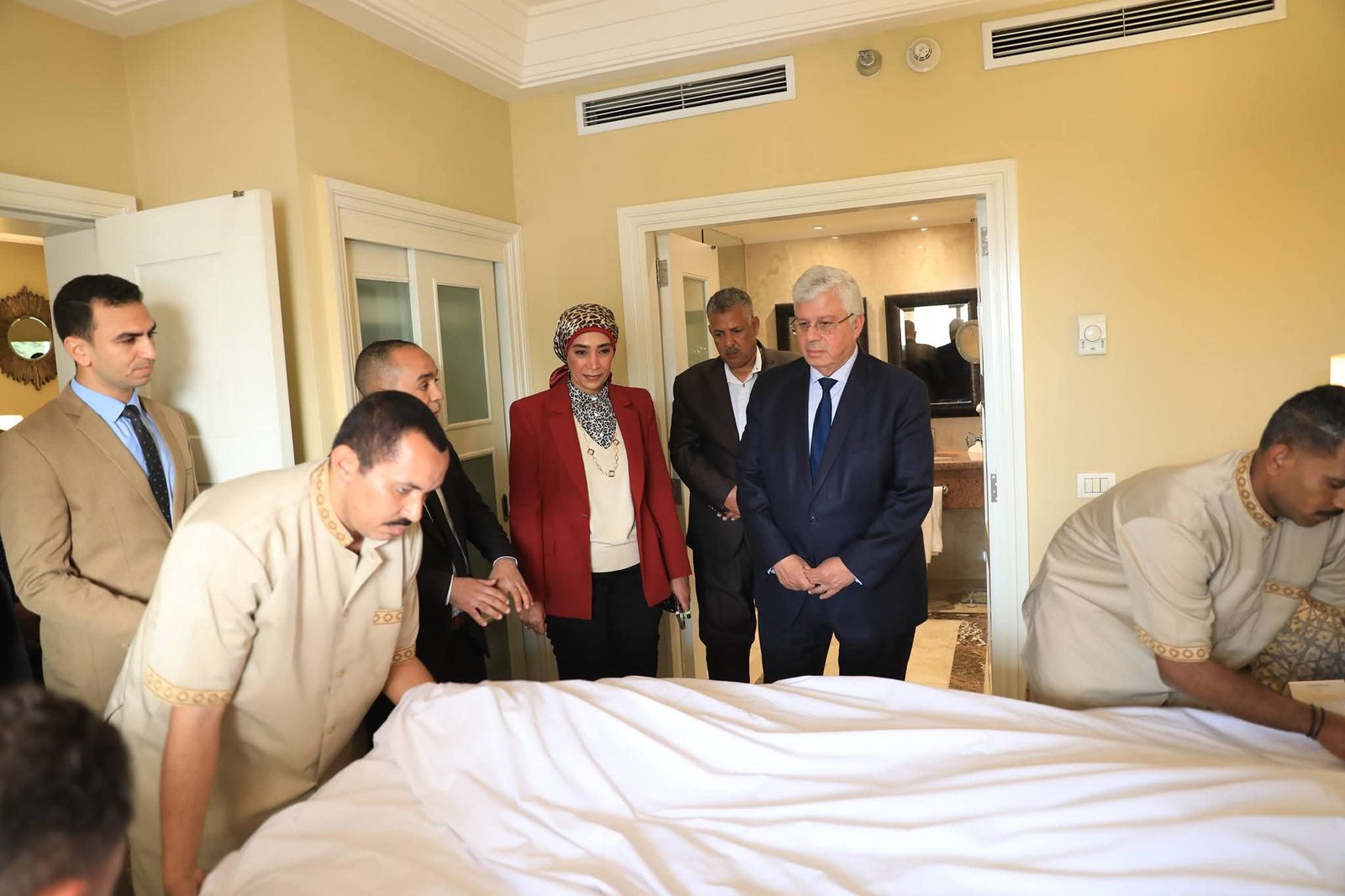 عاشور يتابع انتظام تنفيذ البرنامج التدريبي المتخصص للطلاب ذوي الإعاقة بجامعة الأقصر