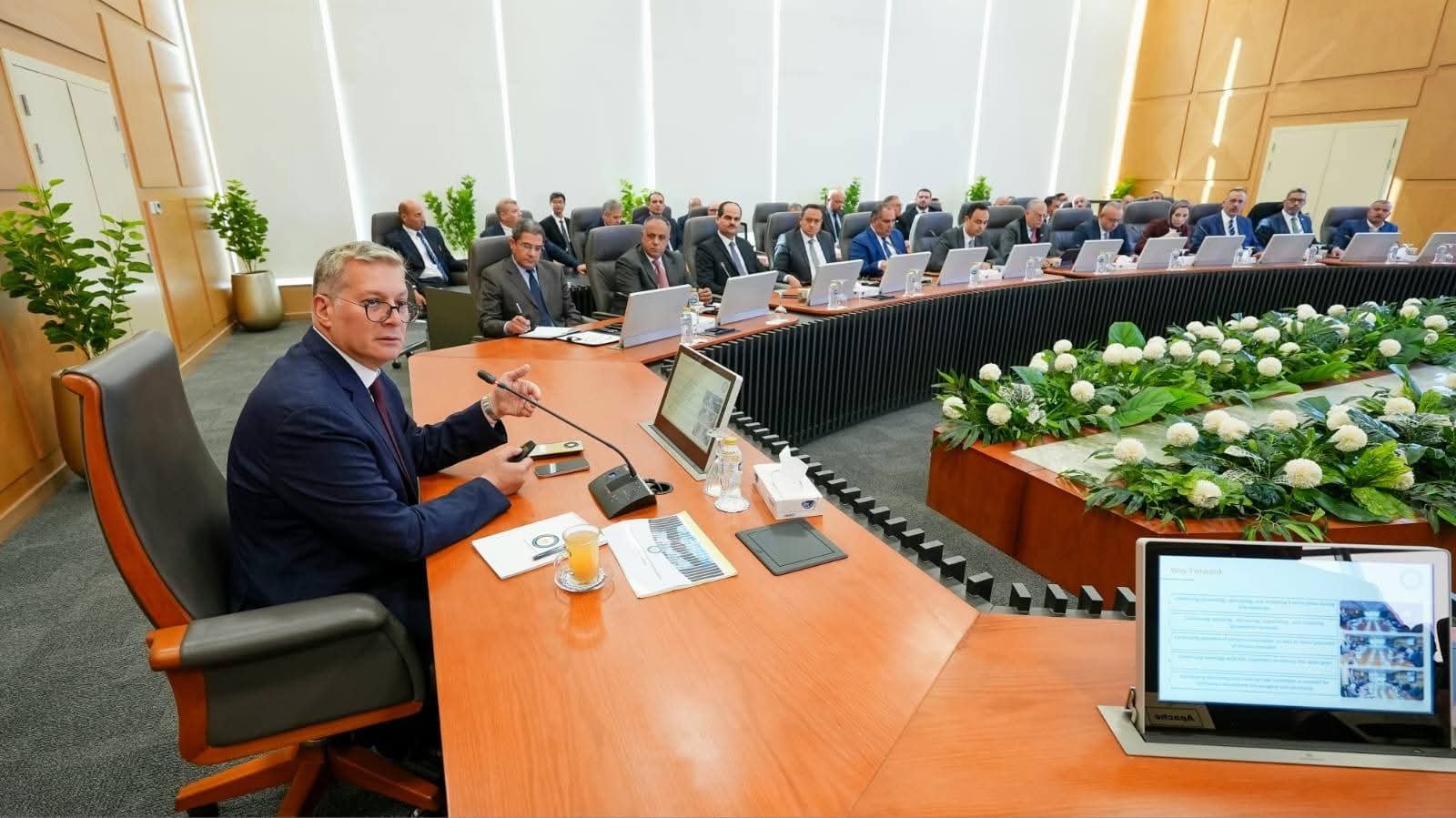 بدوي يناقش مع الشركات العالمية خطة تعزيز الإنتاج والإجراءات التحفيزية للاستثمار