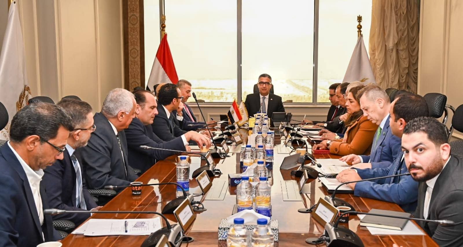 وزير التموين يعقد اجتماعًا موسعًا لمتابعة خطط تطوير صناعة السكر