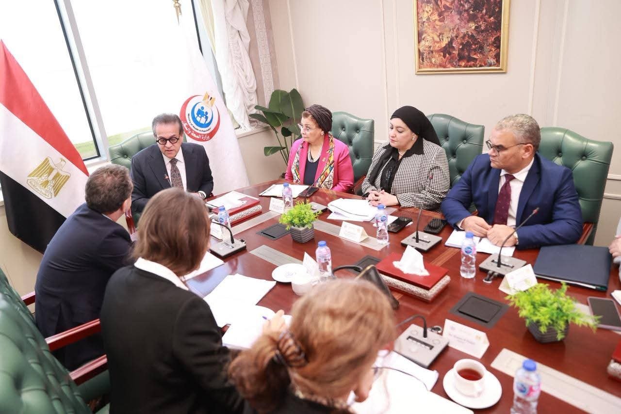 عبدالغفار يستقبل السفير الفرنسي لبحث تعزيز التعاون الصحي