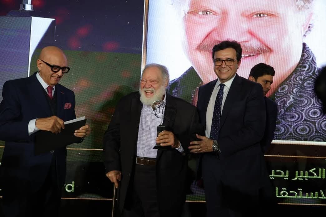 وزير الثقافة يشارك في تكريم الفائزين بجوائز مؤسسة فاروق حسني للفنون 