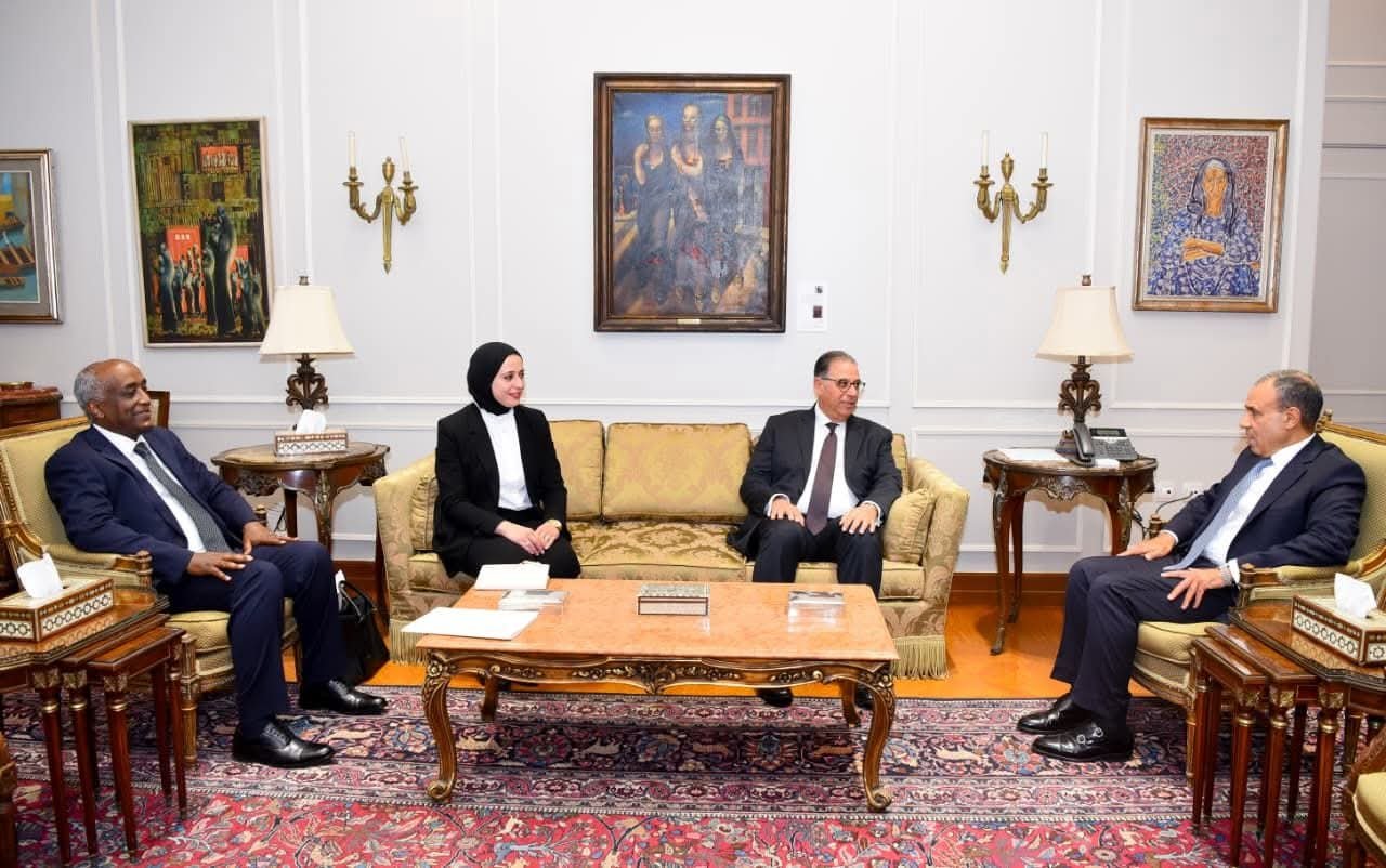 وزير الخارجية يلتقي السادة نواب الوزير ويؤكد تكامل الأدوار لدعم أولويات السياسة الخارجية المصرية