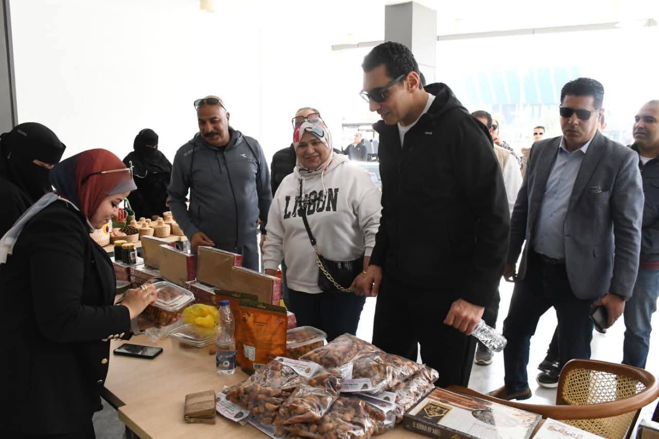 وزير الشباب والرياضة يقوم بجولة بنادي النادي بالعاصمة الجديدة ويتفقد أنشطة الوزارة