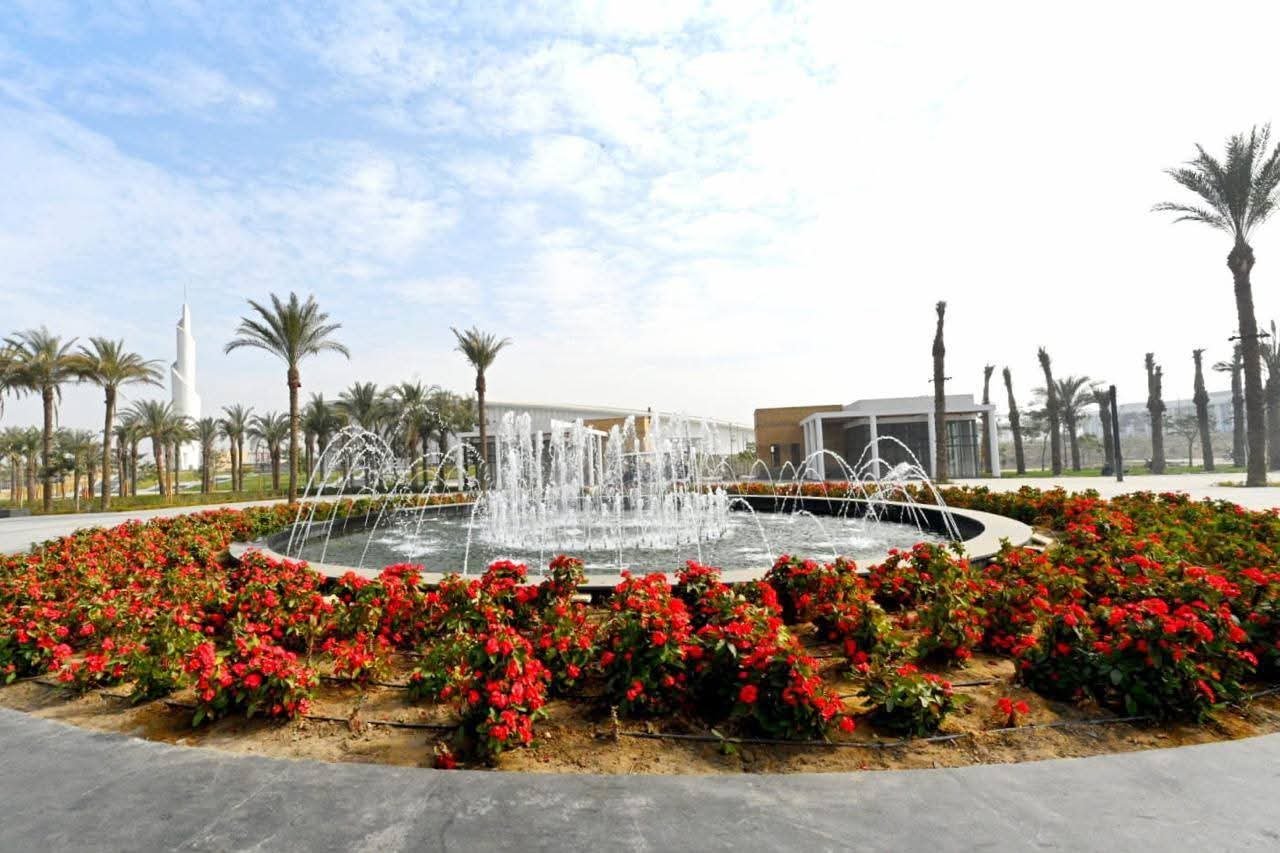 وزيرة الإسكان تقوم بجولة موسعة بمشروع "حدائق تلال الفسطاط"