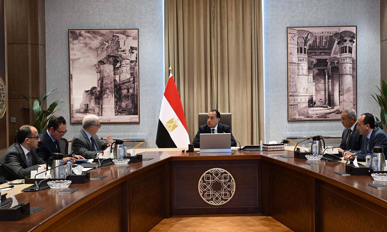 رئيس الوزراء يتابع مستجدات ملف هيكلة وتطوير الهيئات الاقتصادية والشركات المملوكة للدولة