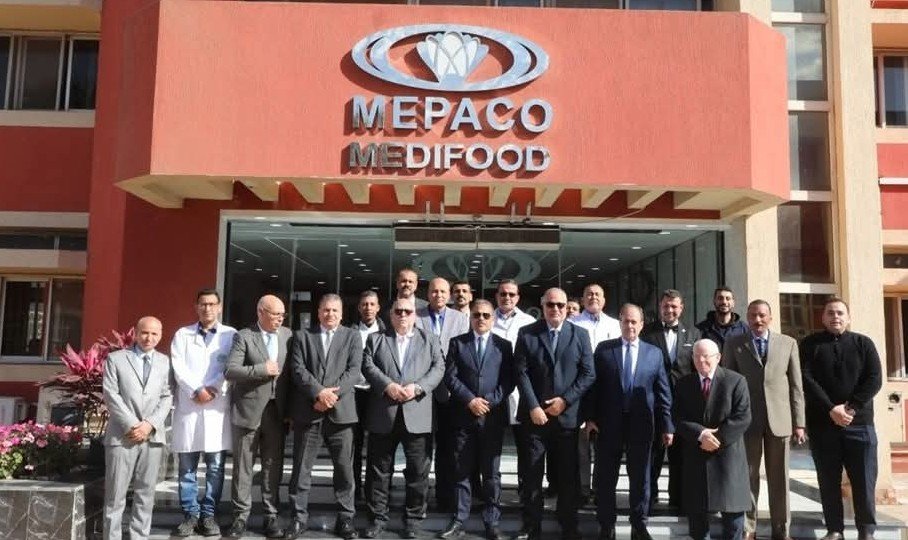 محافظ الشرقية يتفقد الشركة العربية للأدوية والنباتات الطبية "ميباكو – ميدي فود شركة مساهمة مصرية" 