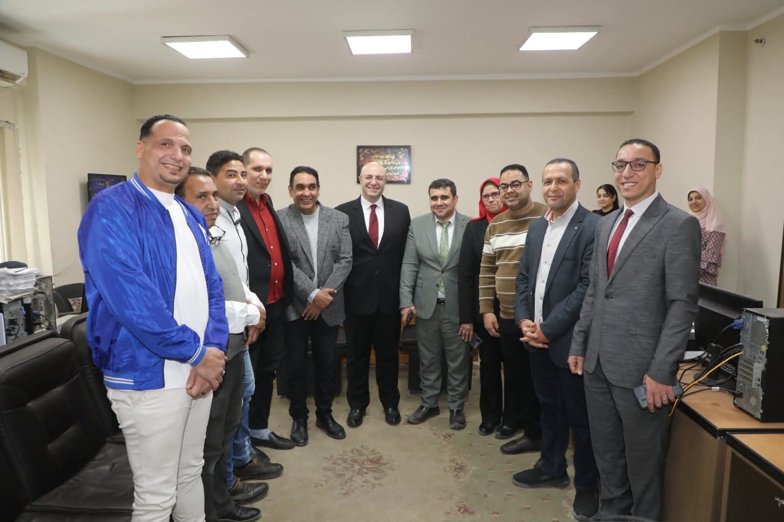 محافظ بني سويف السابق يُودّع بني سويف بالشكر ويُشيد بالقيادة الجديدة للمحافظة 6 محافظ بني سويف السابق يُودّع بني سويف بالشكر ويُشيد بالقيادة الجديدة للمحافظة