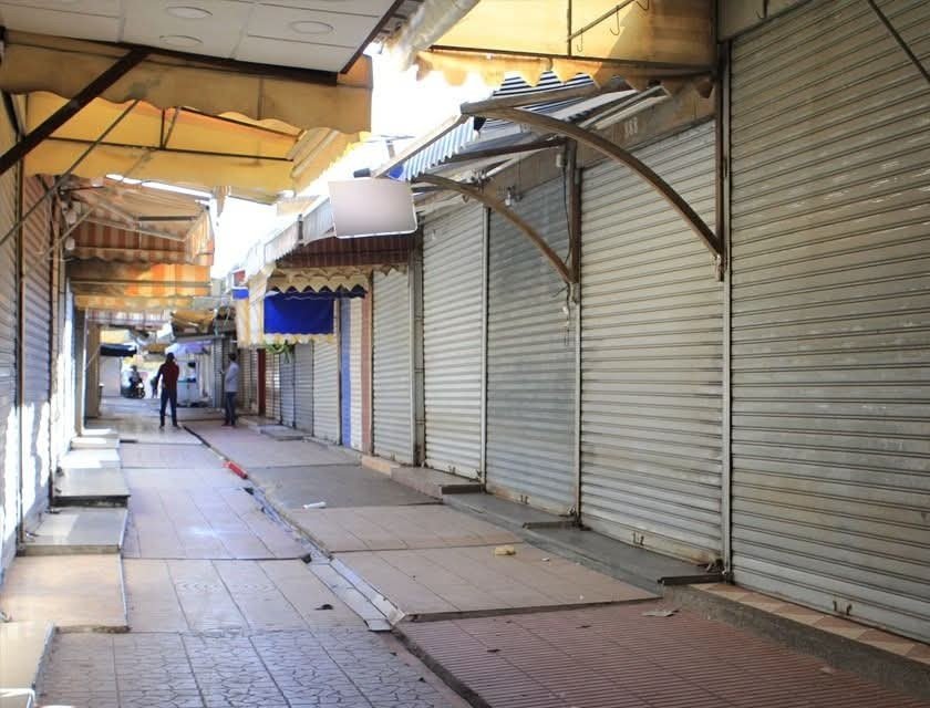 مواعيد إغلاق المحال والمولات التجارية والمطاعم  والكافيهات والبازارات خلال شهر رمضان وإجازة عيد الفطر لهذا العام 1447 هجريًا