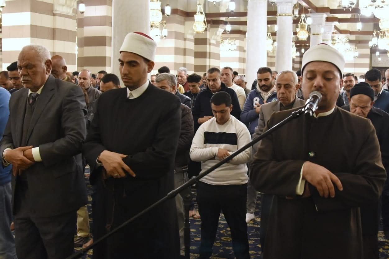 كبار القراء ونجوم «دولة التلاوة» يحيون رابع ليالي رمضان بتلاوات خاشعة وابتهالات روحانية تسمو بالروح وتنير القلوب