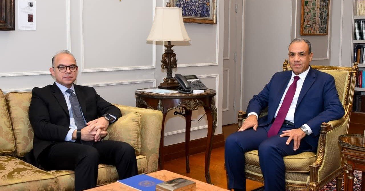 وزيرا الخارجية والاستثمار يبحثان تعزيز التنسيق المشترك لجذب الاستثمارات الخارجية وتحقيق التنمية الاقتصادية