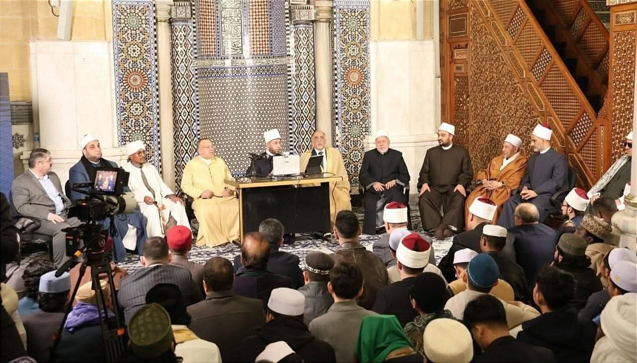 إطلاق ملتقى الفكر الإسلامي الدولي من مسجد الإمام الحسين بحضور نخبة من علماء العالم وآلاف الطلاب 