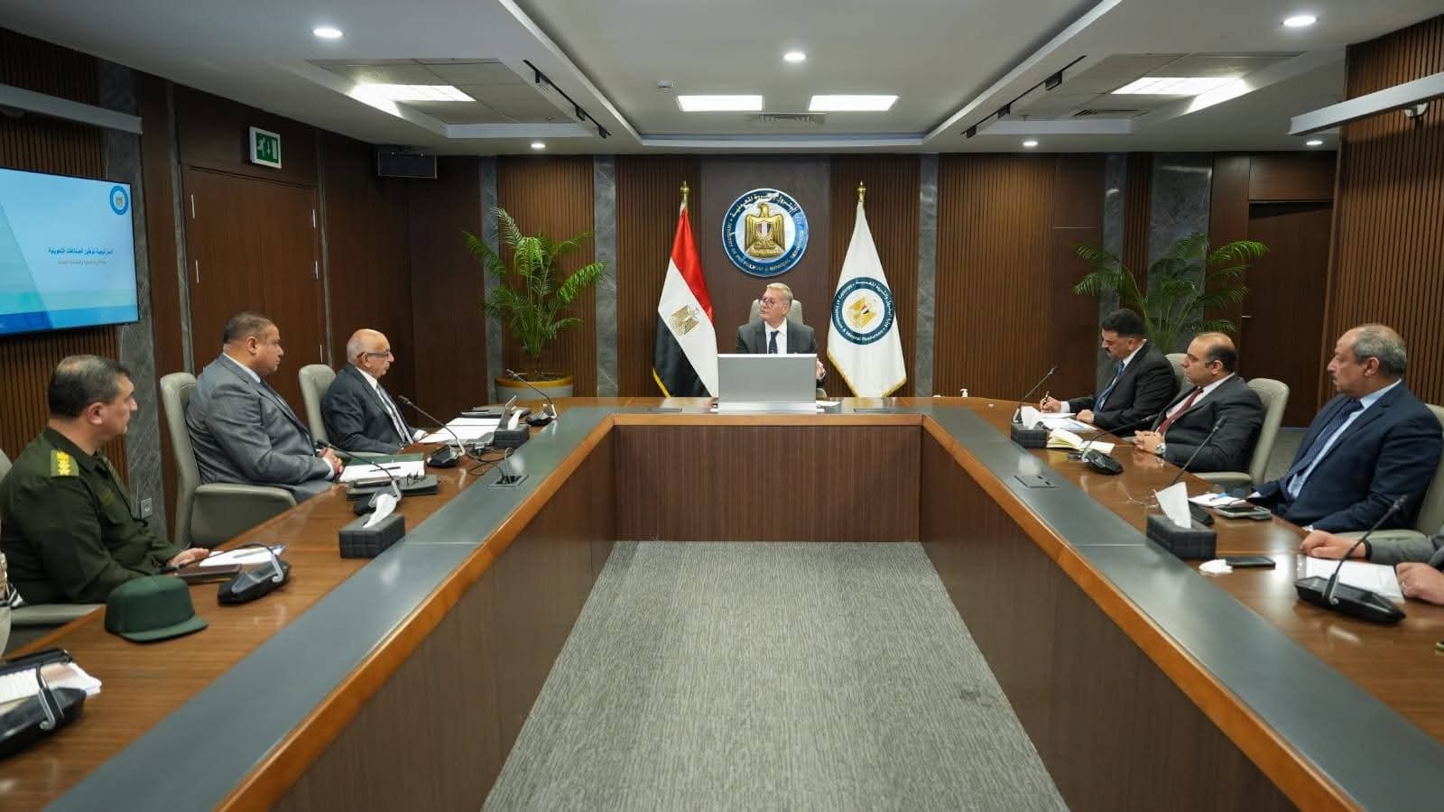 بدوي يعقد اجتماعاً مع مجلس إدارة هيئة الثروة المعدنية والصناعات التعدينية