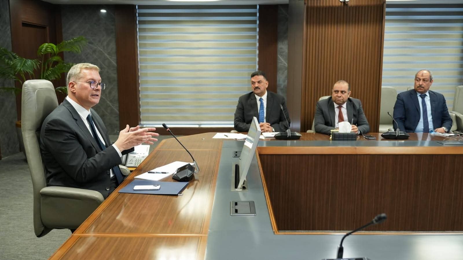 بدوي يعقد اجتماعاً مع مجلس إدارة هيئة الثروة المعدنية والصناعات التعدينية