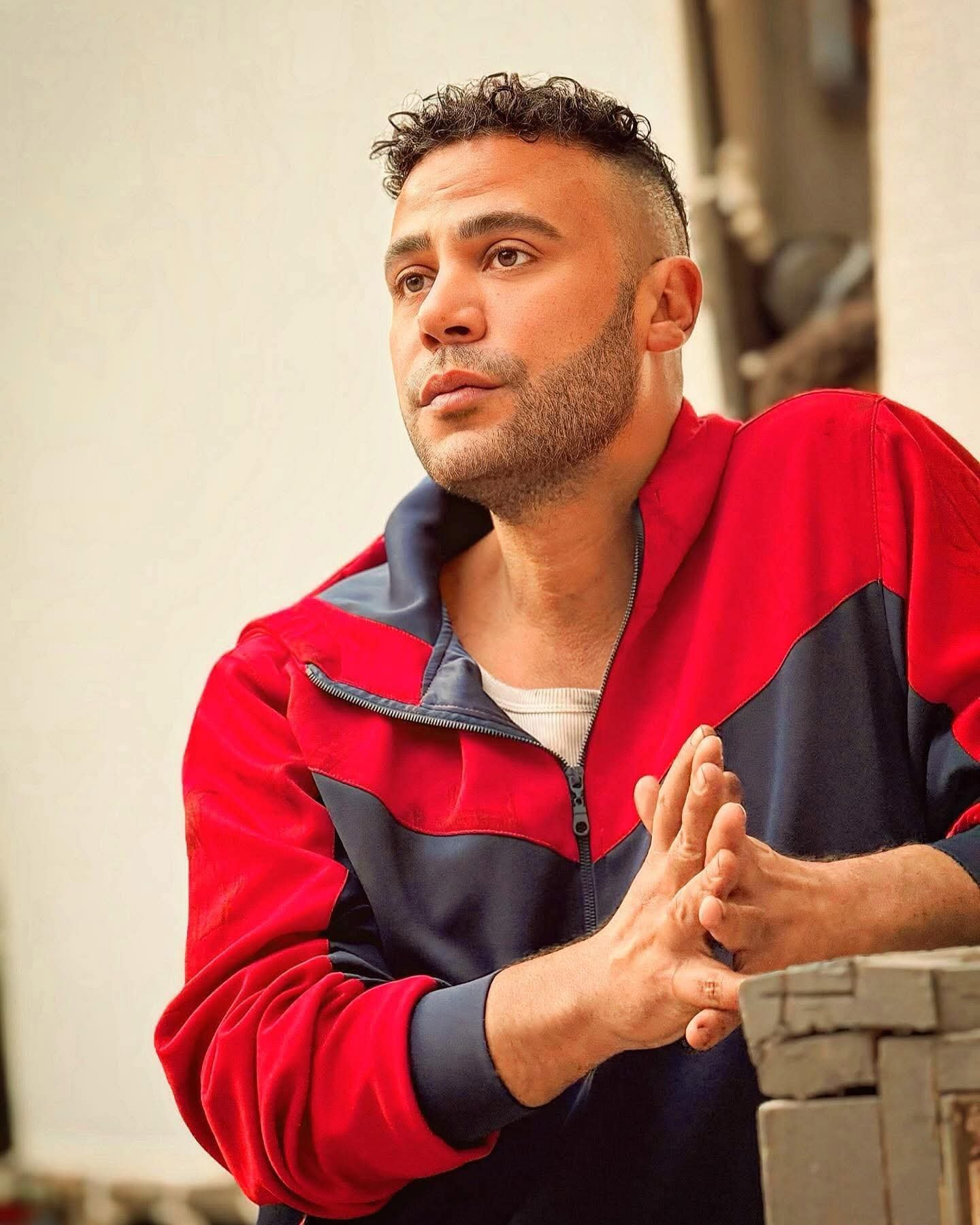 محمد إمام يشعل تفاعل الجمهور بسؤال عن «حمزة الدباح» في «الكينج»