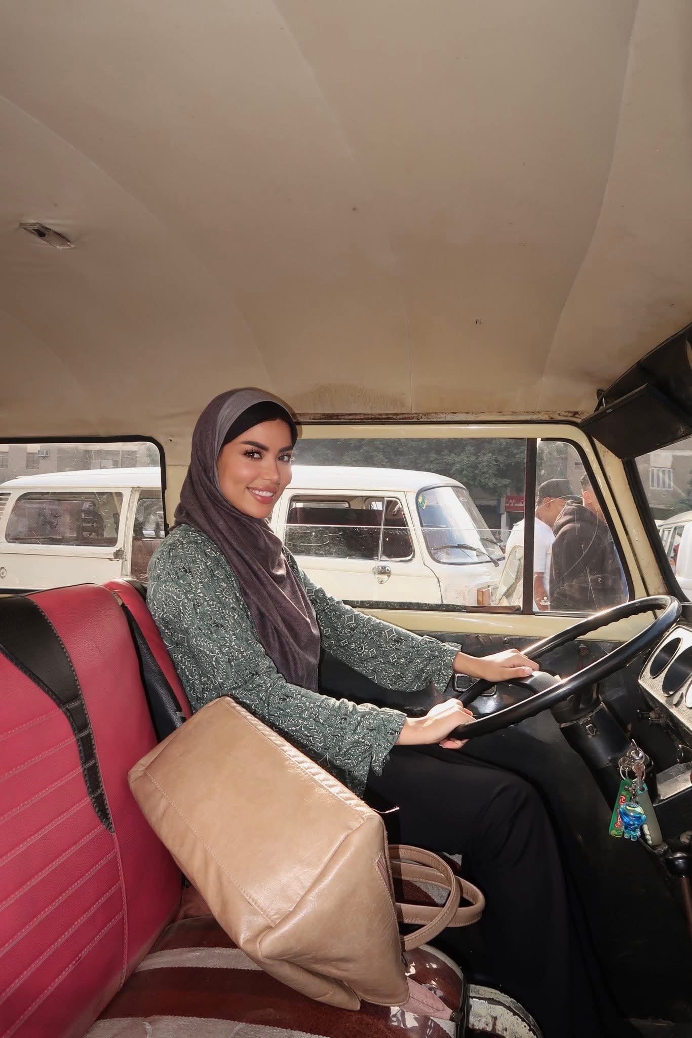 كارولين عزمي تتألق بشخصية «النقيب نورا سليمان» في مسلسل رأس الأفعى