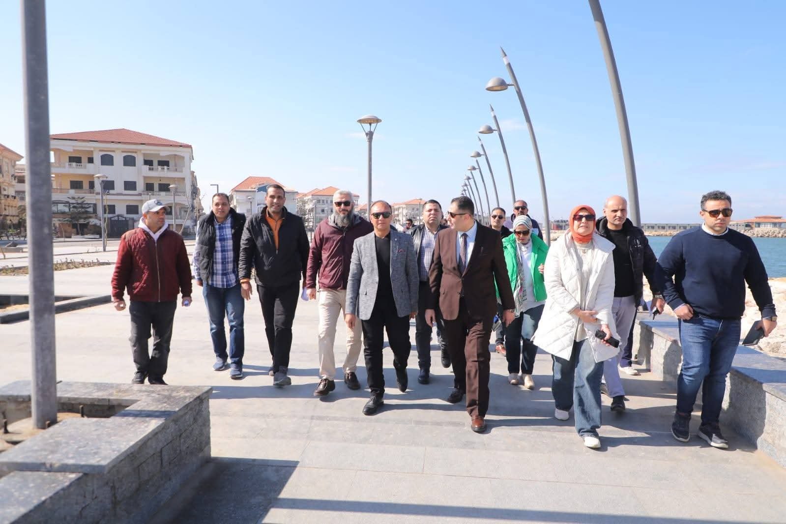 محافظ دمياط يجرى جولة تفقدية بمدينة رأس البر