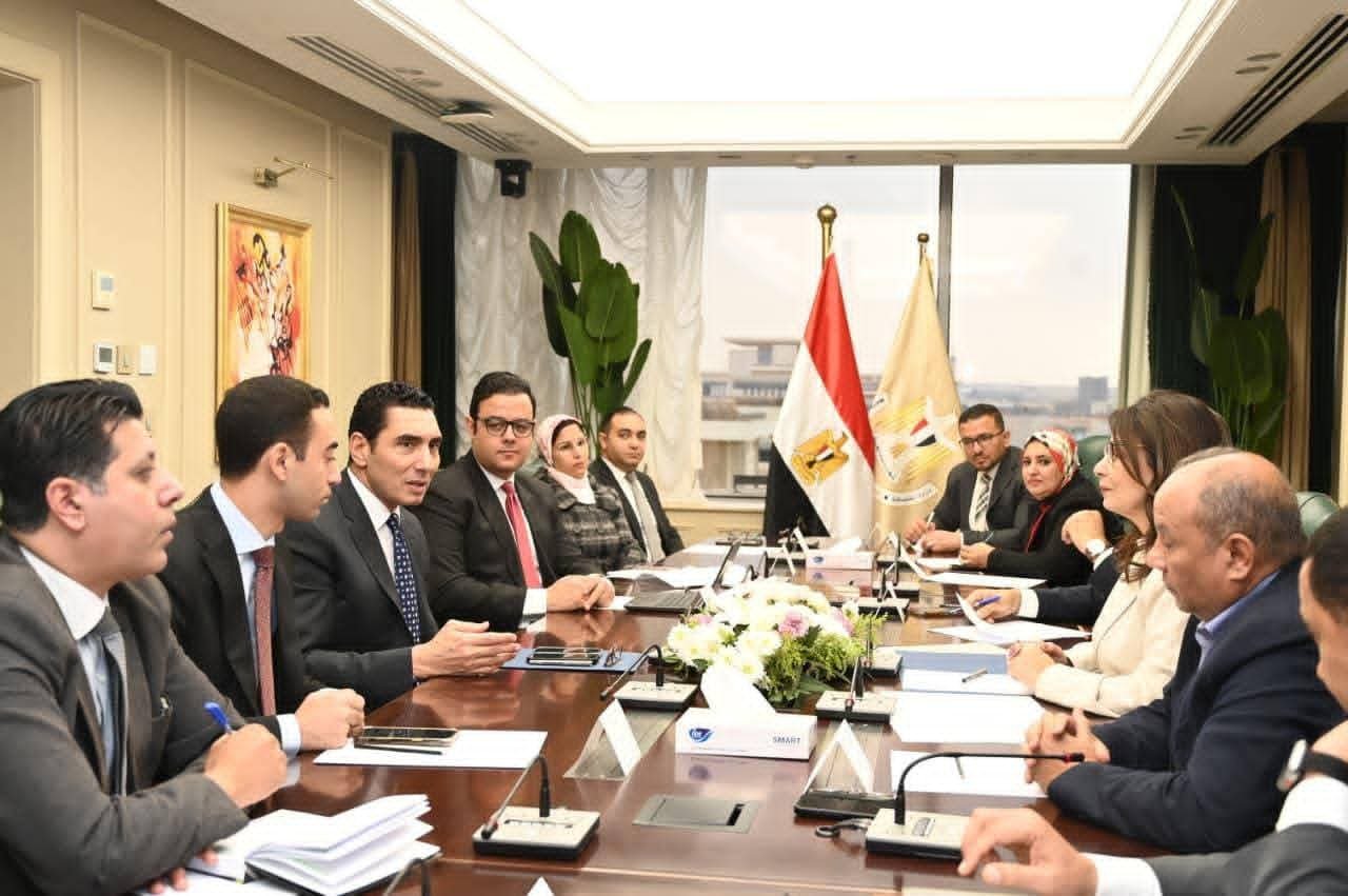 وزيرة الثقافة تجتمع مع وزير الشباب والرياضة لبدء تنفيذ توجيهات فخامة الرئيس عبد الفتاح السيسي لدعم جيلي «ألفا» و«Z» وتعزيز الهوية المصرية
