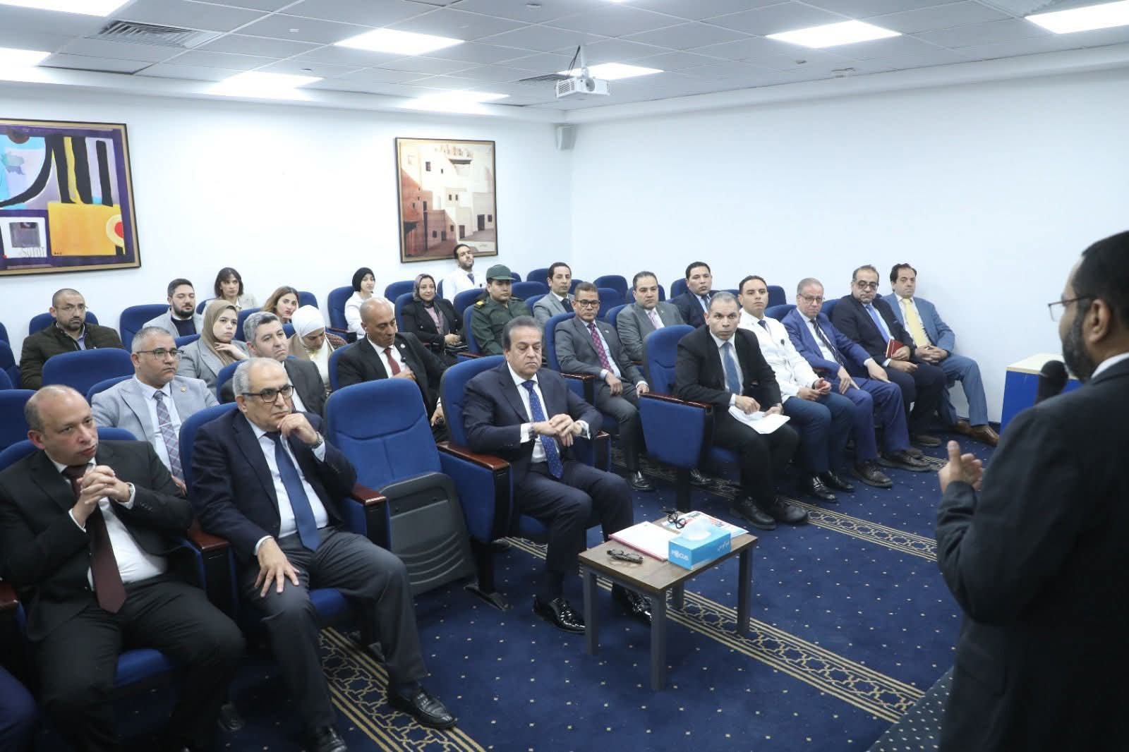 وزير الصحة يعقد اجتماعًا مع اللجنة العليا للشبكة القومية للسكتة الدماغية على هامش افتتاح وحدة بمستشفى العاصمة الجديدة