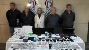 ضبط تشكيل عصابي احتال على شركة اتصالات بـ600 عملية شراء بالتقسيط دون سداد مقدمات 2 ضبط تشكيل عصابي احتال على شركة اتصالات بـ600 عملية شراء بالتقسيط دون سداد مقدمات