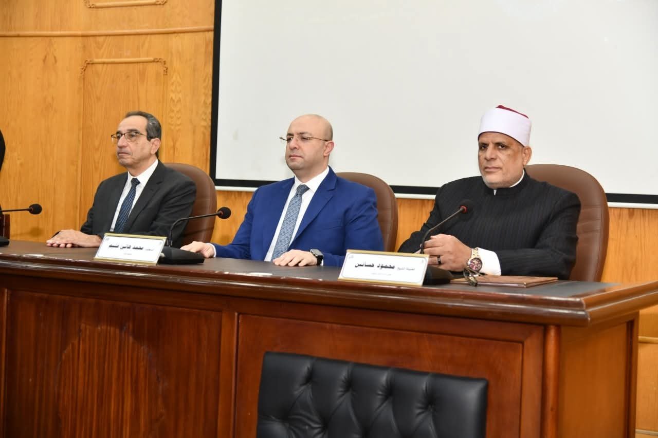 محافظ الفيوم يشهد الاحتفال باليوم السنوي لتأسيس الجامع الأزهر 4 محافظ الفيوم يشهد الاحتفال باليوم السنوي لتأسيس الجامع الأزهر