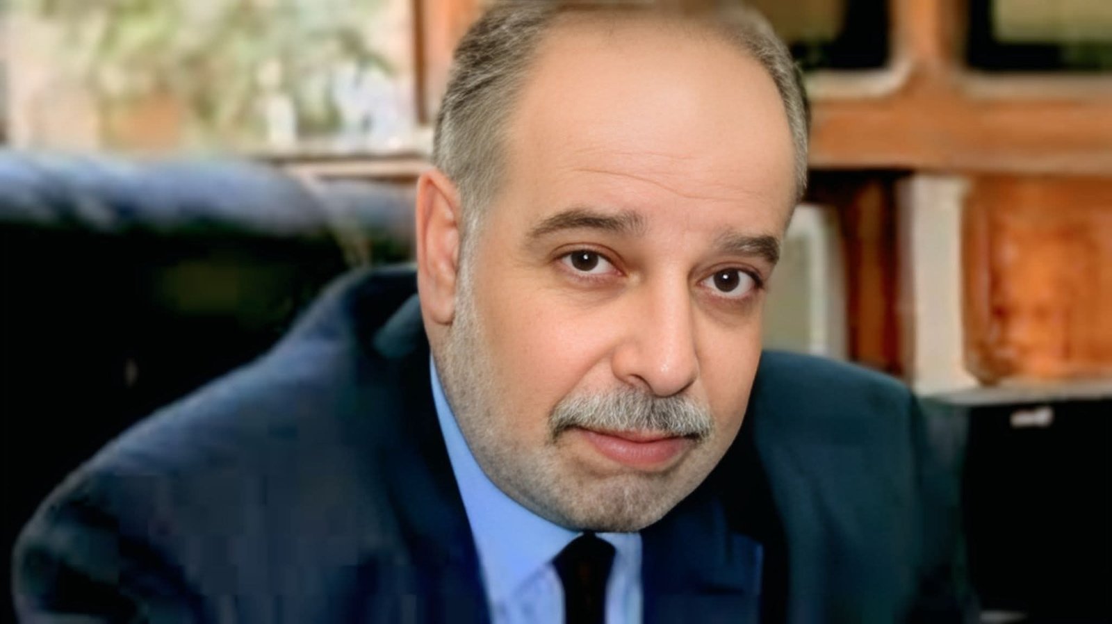 الفنان محمد رياض رئيس المهرجان القومي للمسرح المصري ينعي الفنان ياسر صادق 