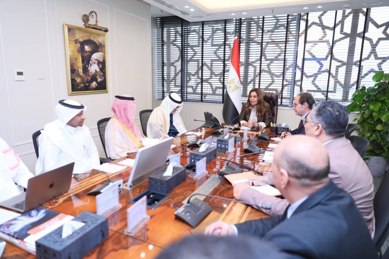 عوض تلتقي الرئيس التنفيذي للمركز الوطني لتنمية الحياة الفطرية بالمملكة العربية السعودية