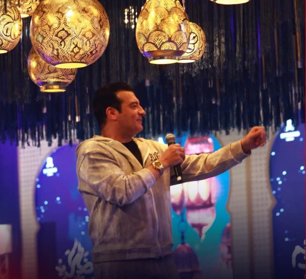 تألق الفنان المصري إيهاب توفيق في حفل سحور رمضاني بالأردن 3 تألق الفنان المصري إيهاب توفيق في حفل سحور رمضاني بالأردن