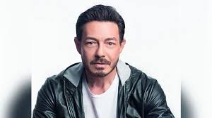 أحمد زاهر يعلق على حظر لعبة روبلوكس فى مصر