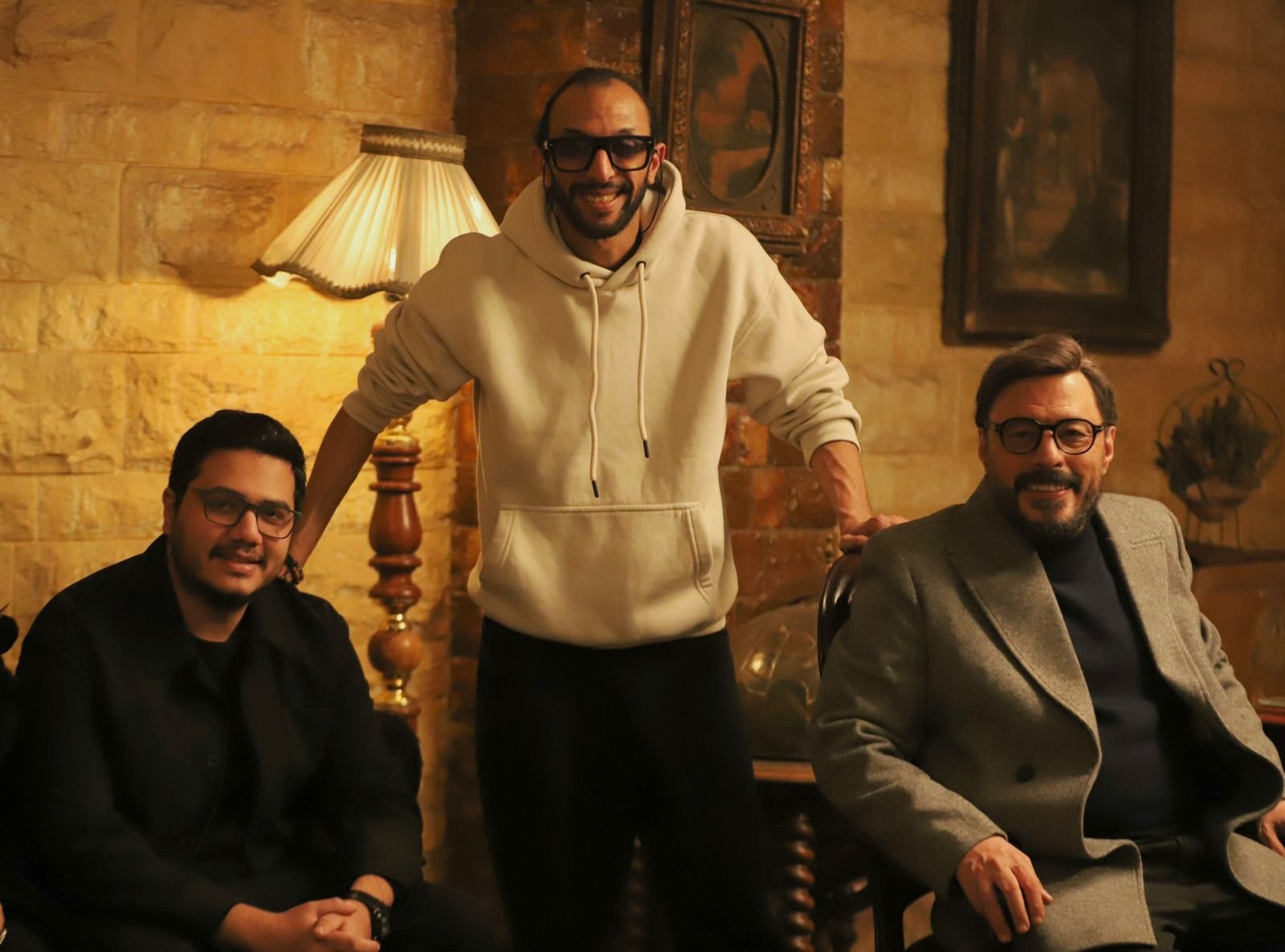 رمضان 2026.. الصور الأولى من كواليس تصوير مسلسل "إعلام وراثة"