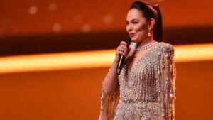 من بينهم إليسا وشريهان: مشاهير تغلبوا على السرطان 7 من بينهم إليسا وشريهان: مشاهير تغلبوا على السرطان