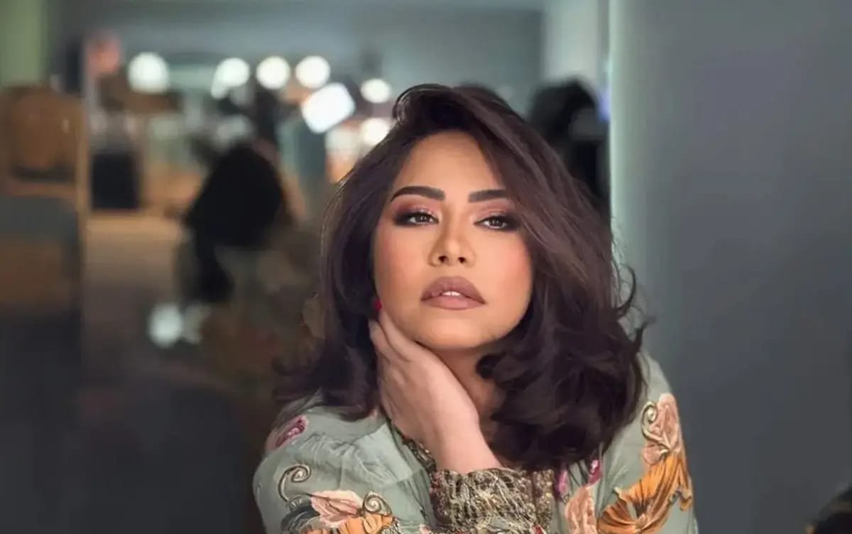 تفاصيل محاكمة المتهم بالاتجار بحسابات شيرين عبد الوهاب