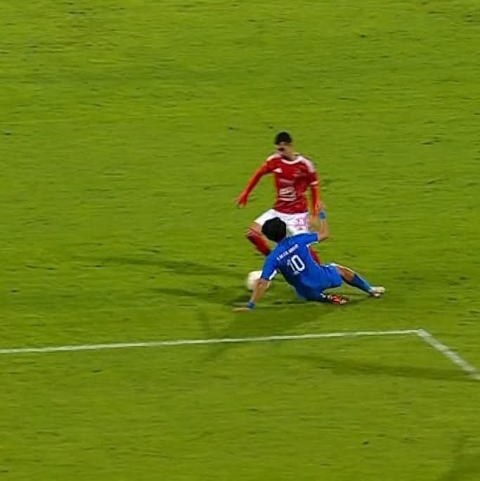 الأهلي يقتنص فوزًا صعبًا من سموحة ويعتلي صدارة دوري نايل.. وتعادلان في الجونة والإسماعيلية