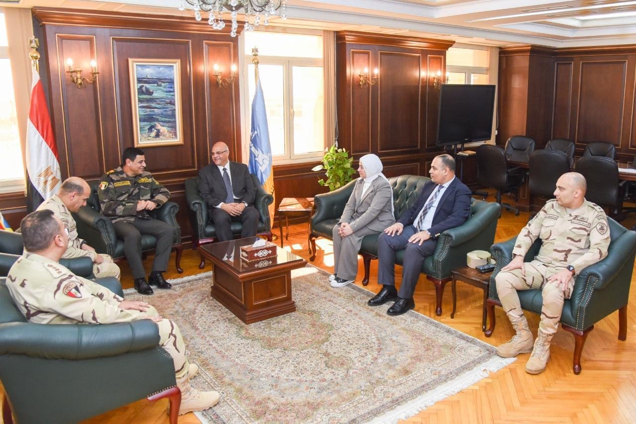 محافظ الإسكندرية يبحث تعزيز التعاون مع قائد المنطقة الشمالية العسكرية عقب تهنئته بتولي المنصب