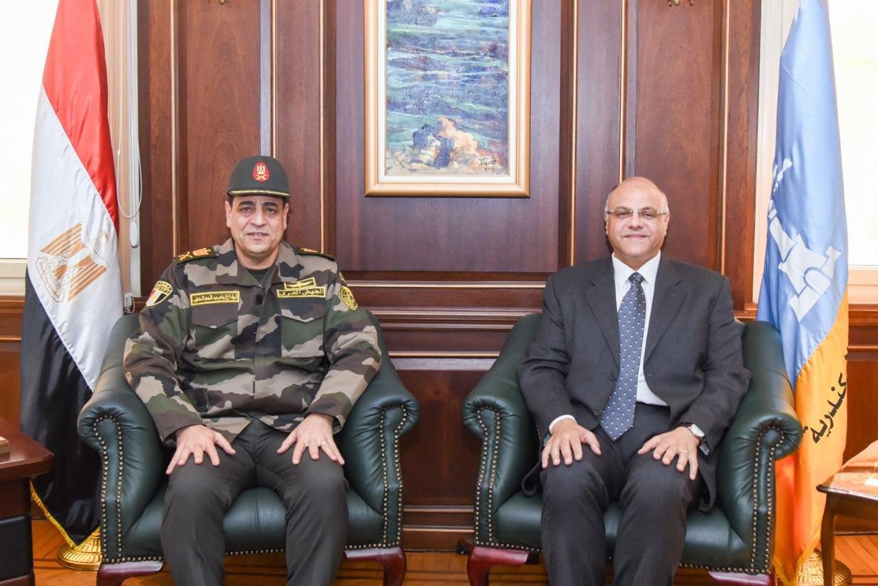محافظ الإسكندرية يبحث تعزيز التعاون مع قائد المنطقة الشمالية العسكرية عقب تهنئته بتولي المنصب