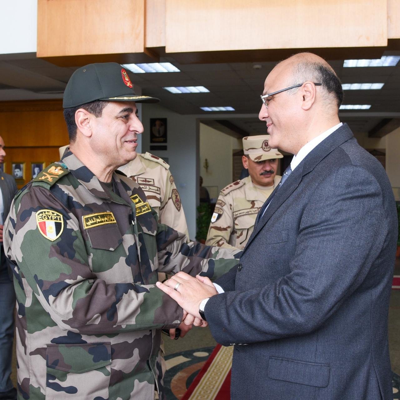 محافظ الإسكندرية يبحث تعزيز التعاون مع قائد المنطقة الشمالية العسكرية عقب تهنئته بتولي المنصب